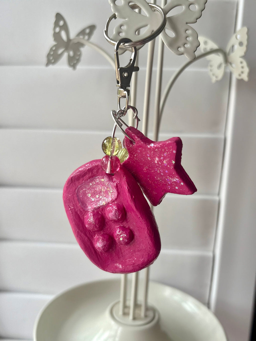 Pink phone glitter keyring